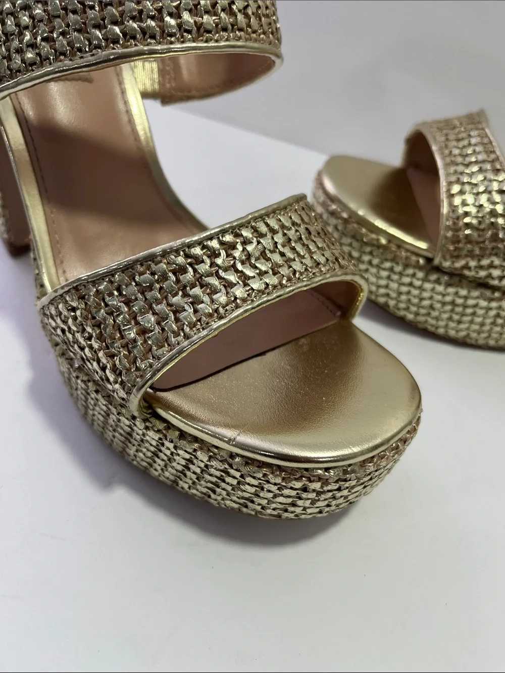 Steve Madden Gold Platform Woven Block Heel Sandals - Women's Sz 7.5